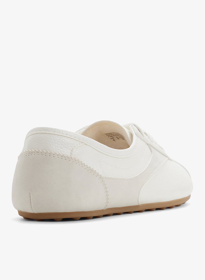 كول ات سبرنج صوفيا سنيكرز منخفضة - Image 4